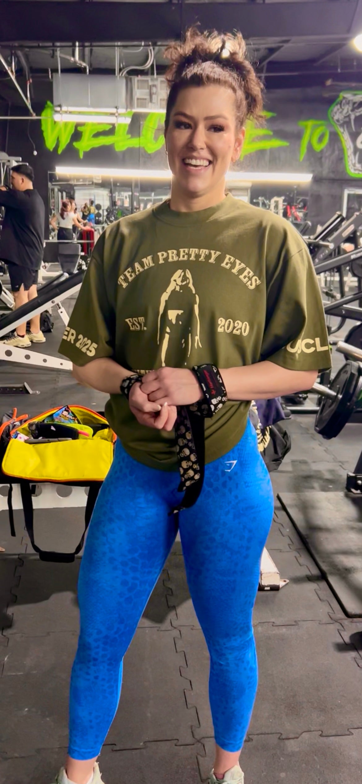 Oversized Muscle Mami Pump Cover - Pretty Eyes With Thick Thighs #2