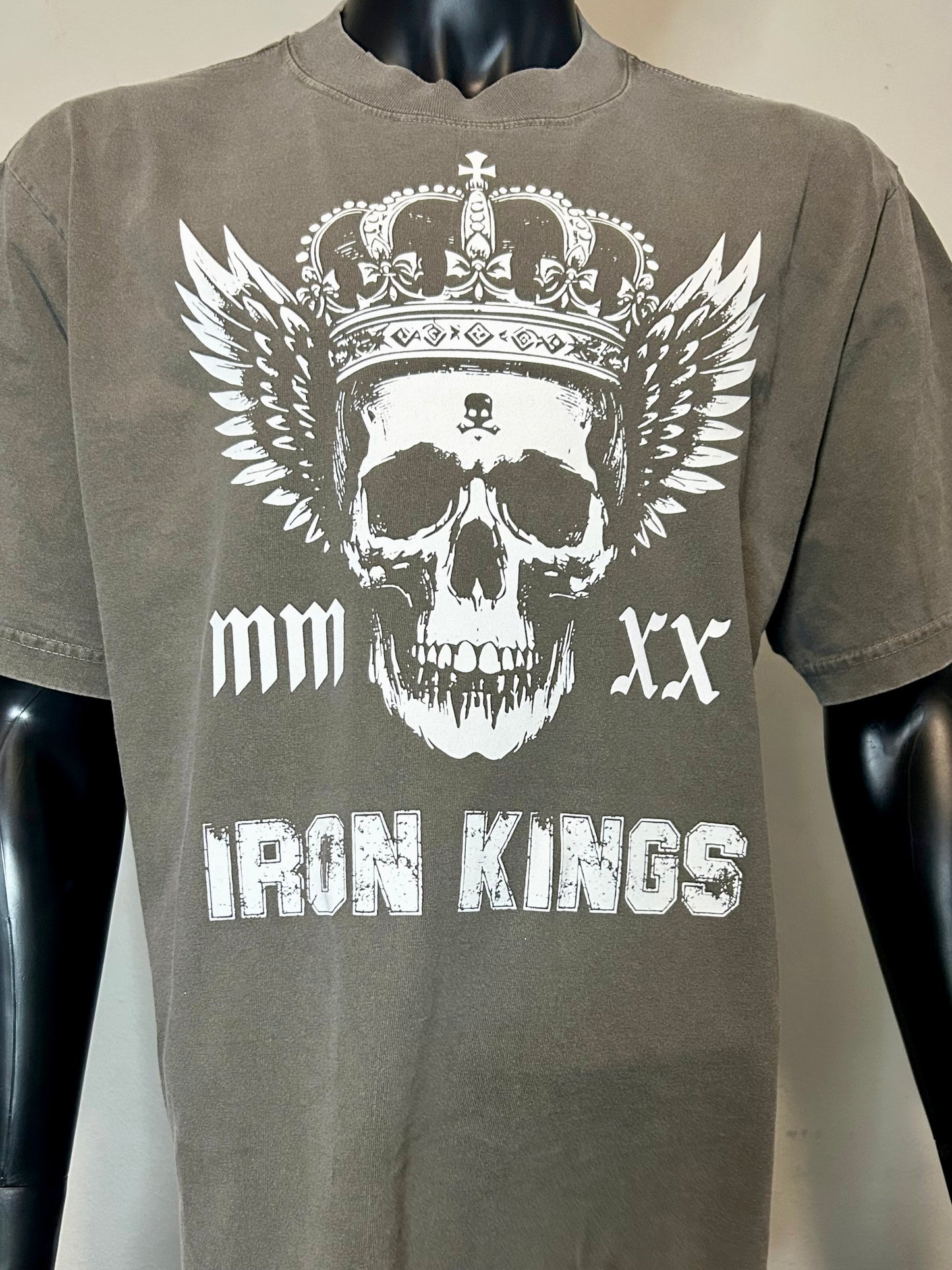 1. IRON KINGS SKULL & WINGS FITMINDS PUMP COVER