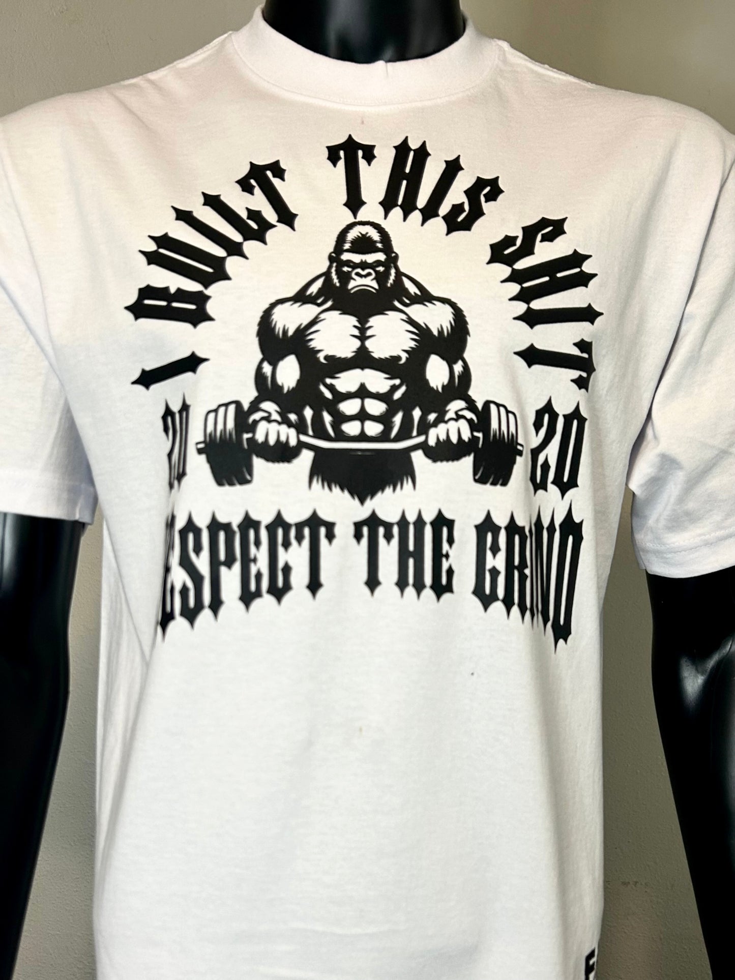 6. FitMinds-Gym Freaks Gorilla Pump Cover.