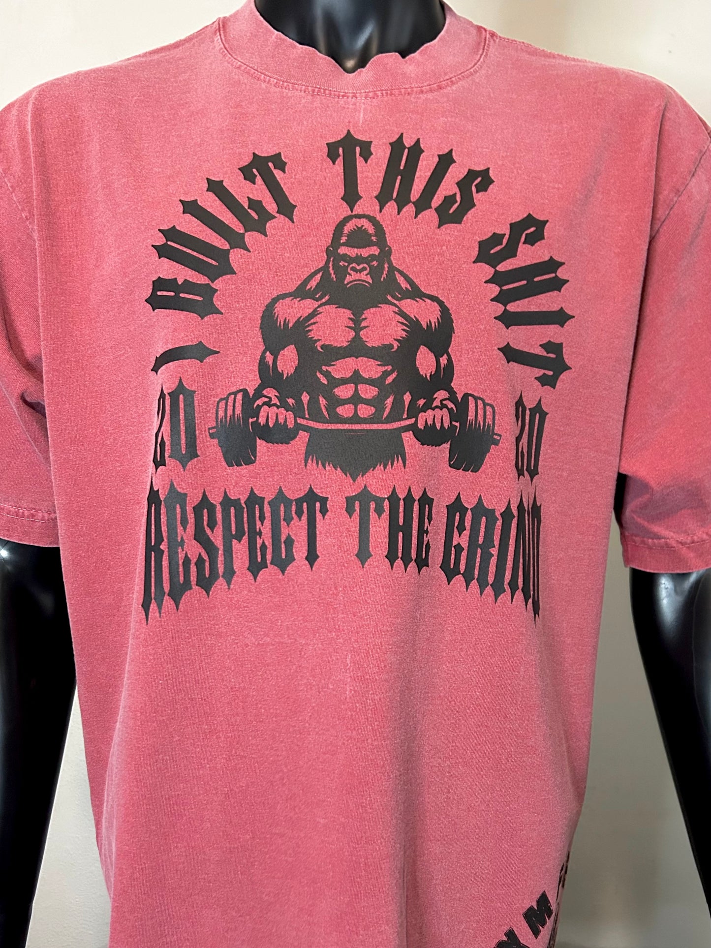 6. FitMinds-Gym Freaks Gorilla Pump Cover.